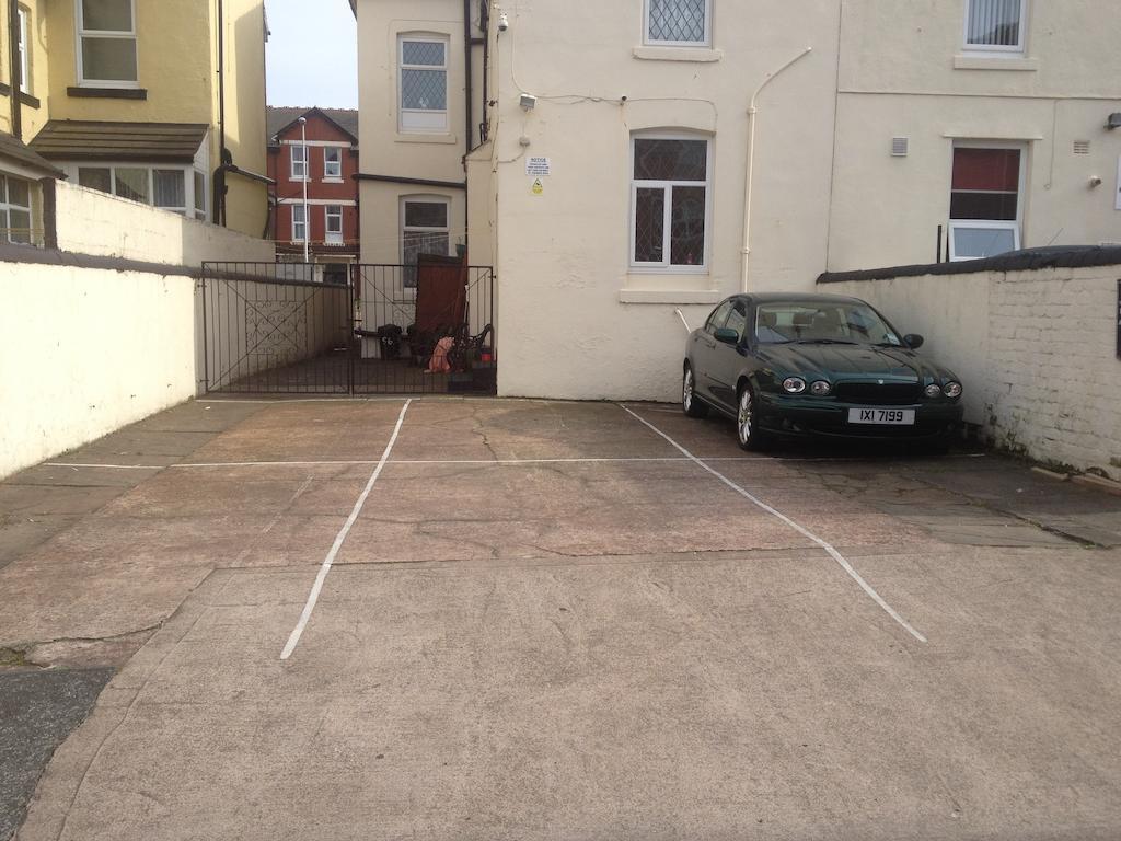 Phillips Apartments Blackpool Extérieur photo